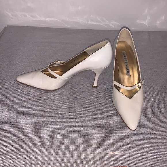 Martinez Valero Bone Leather Heels - Picture 2 of 6